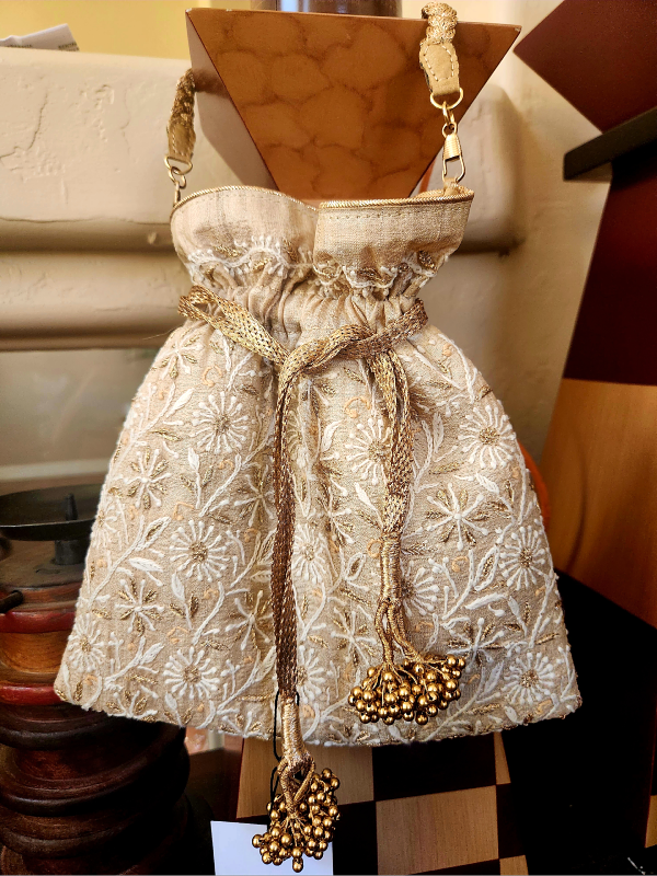 Natural Chikankari Potli