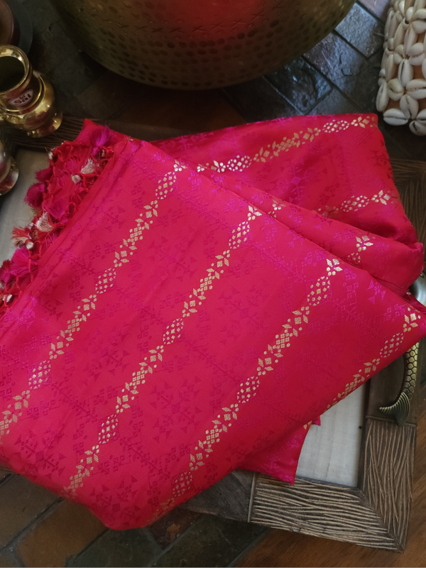 Double Katan Tanchoi Banarsi Saree