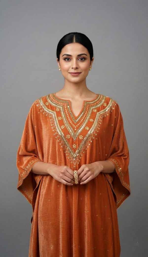 Velvet Anti-fit Zardozi Kaftan