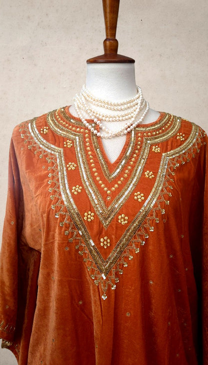 Velvet Anti-fit Zardozi Kaftan