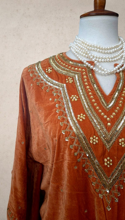 Velvet Anti-fit Zardozi Kaftan