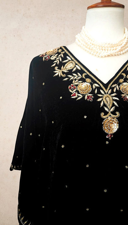 Velvet Anti-fit Zardozi Kaftan