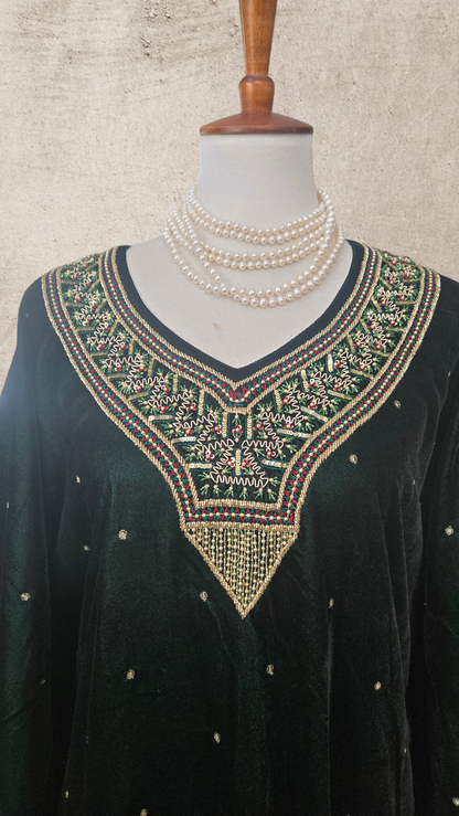 Velvet Anti-fit Zardozi Kaftan